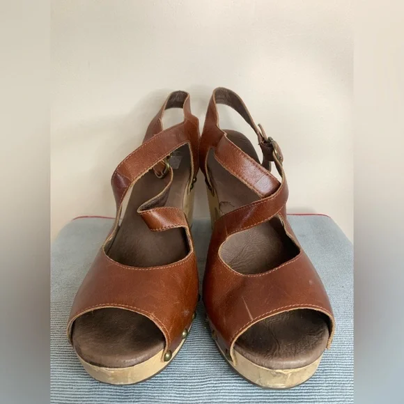 Ugg Peep Toe Heels 8 - Picture 10 of 13